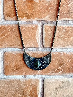Colar boho meia lua ouro velho