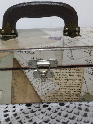 Baú decorado em mdf motivo cartas