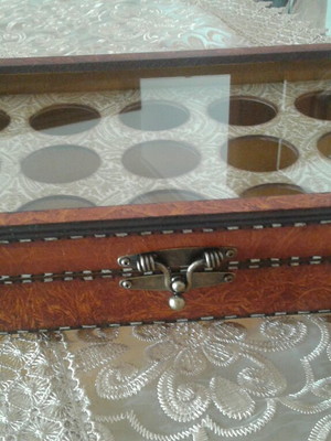 Porta cápsulas com tampa de vidro