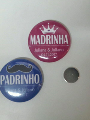 Buttom para roupa com imã - 3,8 cm - arte personalizada