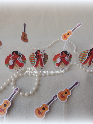 Copinho com colher elena de avalor