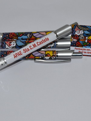 Caneta personalizada com tag