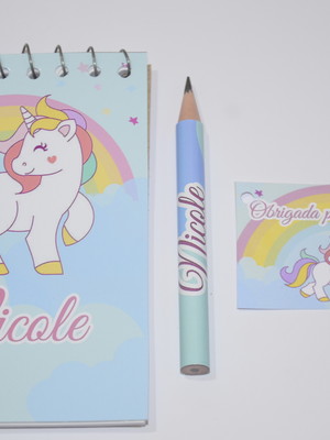 Bloquinho personalizado com lápis unicórnio