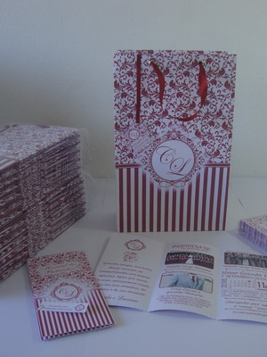 Kit sacola personalizada com tag e manual para padrinhos