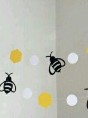 Kit com 2 varais de abelha e colmeia