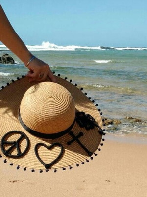 Chapéu de praia palha personalizado pompons nome ou símbolos