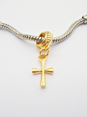 Pingente banhado ouro 18k cruz*