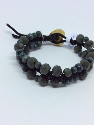 Pulseira camurça macrame