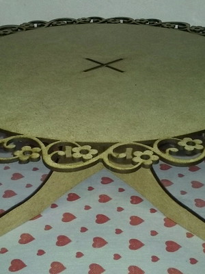 Porta bolo decorado em mdf cru
