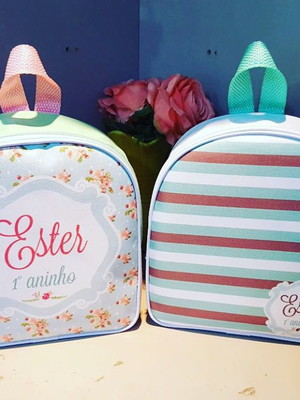 Bolsinha mochila 19x23 jardim
