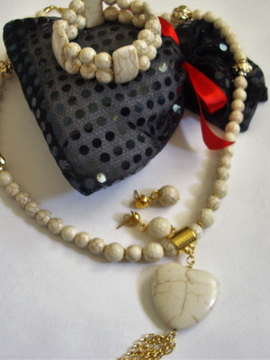 Conjunto de pedras howlita