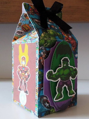 Caixa milk vingadores