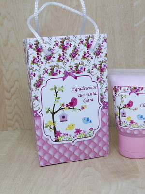 Lembrancinha hidratante 30 ml passarinho com sacolinha