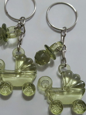 25 chaveiro duplo carrinho com chupeta com tag personalizada