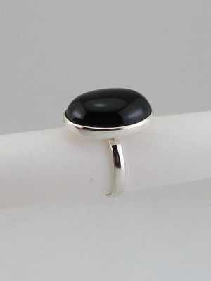 Anel cabochão ônix