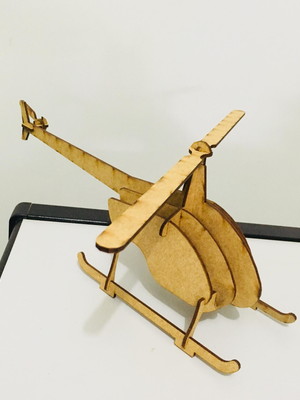 Helicóptero em mdf