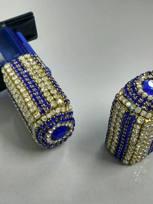 Carimbo customizado com strass