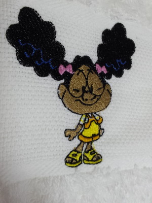 2 toalhas de lavabo com desenho e com nome