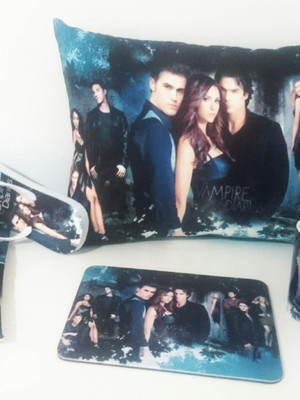 Kit the vampire diaries 001