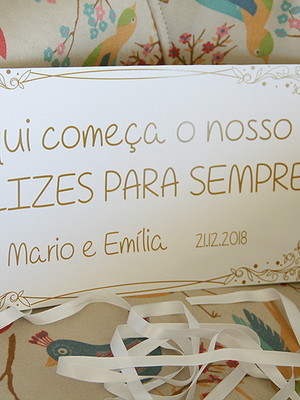Plaquinha para altar de casamento