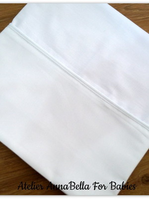 Lençol branco com vira para mini berço