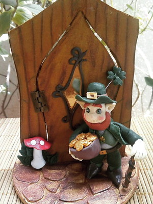 Portinhas encantadas com boneco em biscuit