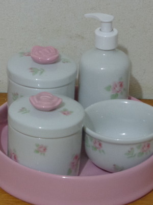 Kit higiene porcelana flor bandeja rosa bebê menina