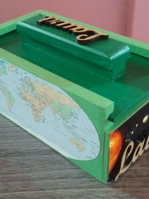 Caixa de giz/canetinha e apagador personalizada