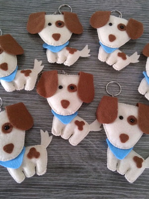 Chaveiro cachorro em feltro