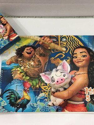 Quebra cabeca com caixinha moana