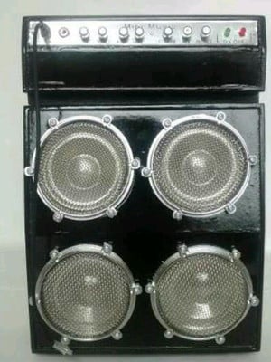 Miniatura de amplificador grande