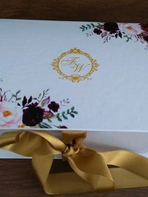 Caixas box para presentear padrinhos e convidadis