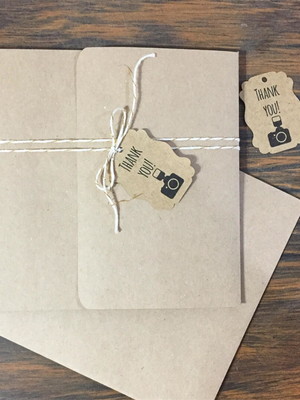 Envelope para cd/ dvd com cordão e tag personalizada