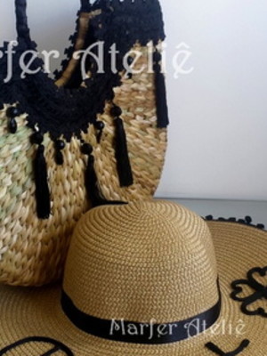 Bolsa luxo com renda e pedraria + chapéu de praia com nome