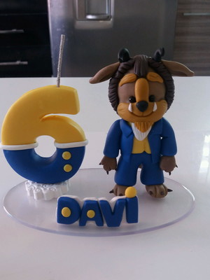 Vela a fera em biscuit