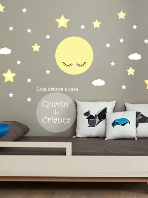 Adesivo de parede lua com estrelas e nuvens