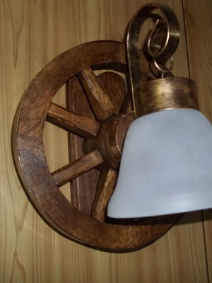 Arandela rustica roda de 30cm c/ 1 bocal em vidro sino