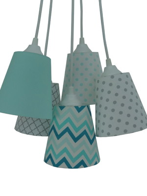 Lustre pendente quarto de bebê cinza, branco e verde água