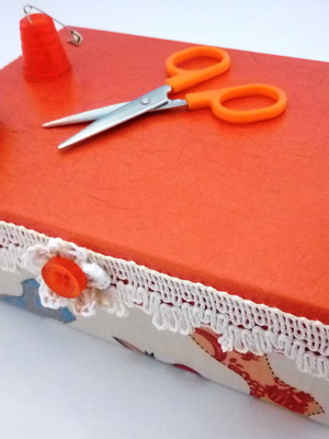 Caixa de costura mdf/decoupage de guardanapo e tecido.