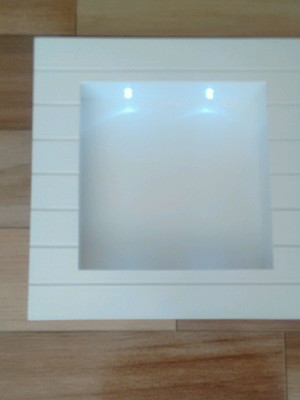 Nicho com led e moldura frisada