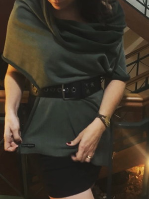 Maxi lenço em malha verde militar