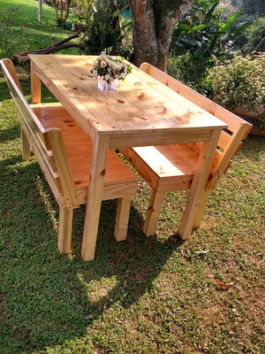 Cjto mesa 1,60 x 0,80 sauveiro c/ 2 bancos madeira maciça