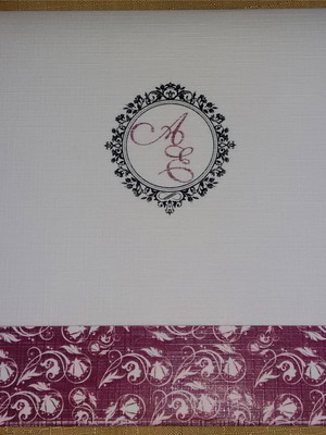 Convite de casamento brasão e marsala