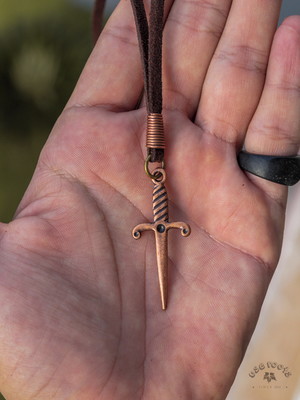 Colar espada cobre