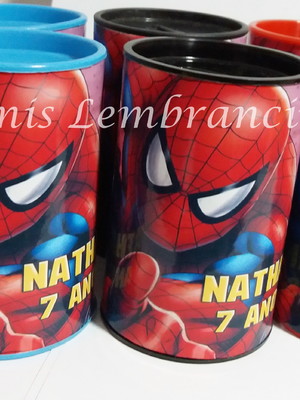Cofrinho homem aranha