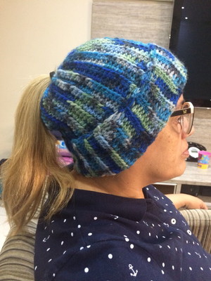 Gorro com furo para adulto