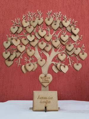 Árvore de assinaturas em mdf 60cm com 120 corações