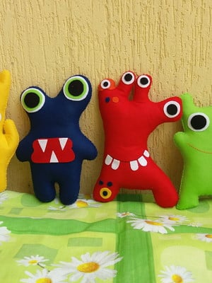 Kit com 6 monstrinhos divertidos feltro