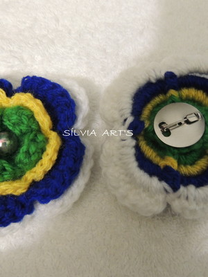 Broche de flor da copa