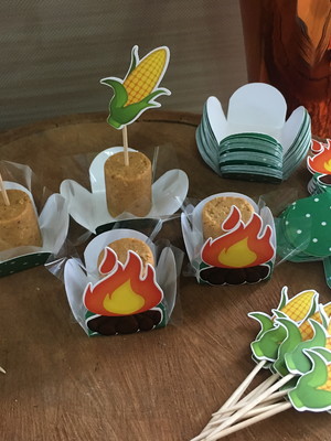 Kit forminhas + pins festa junina